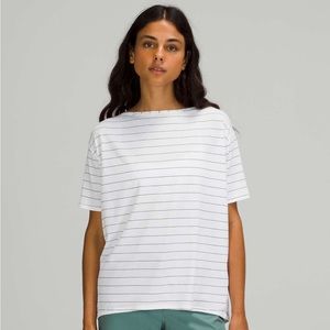 Lululemon Back In Action Short Sleeve Shirt size 8